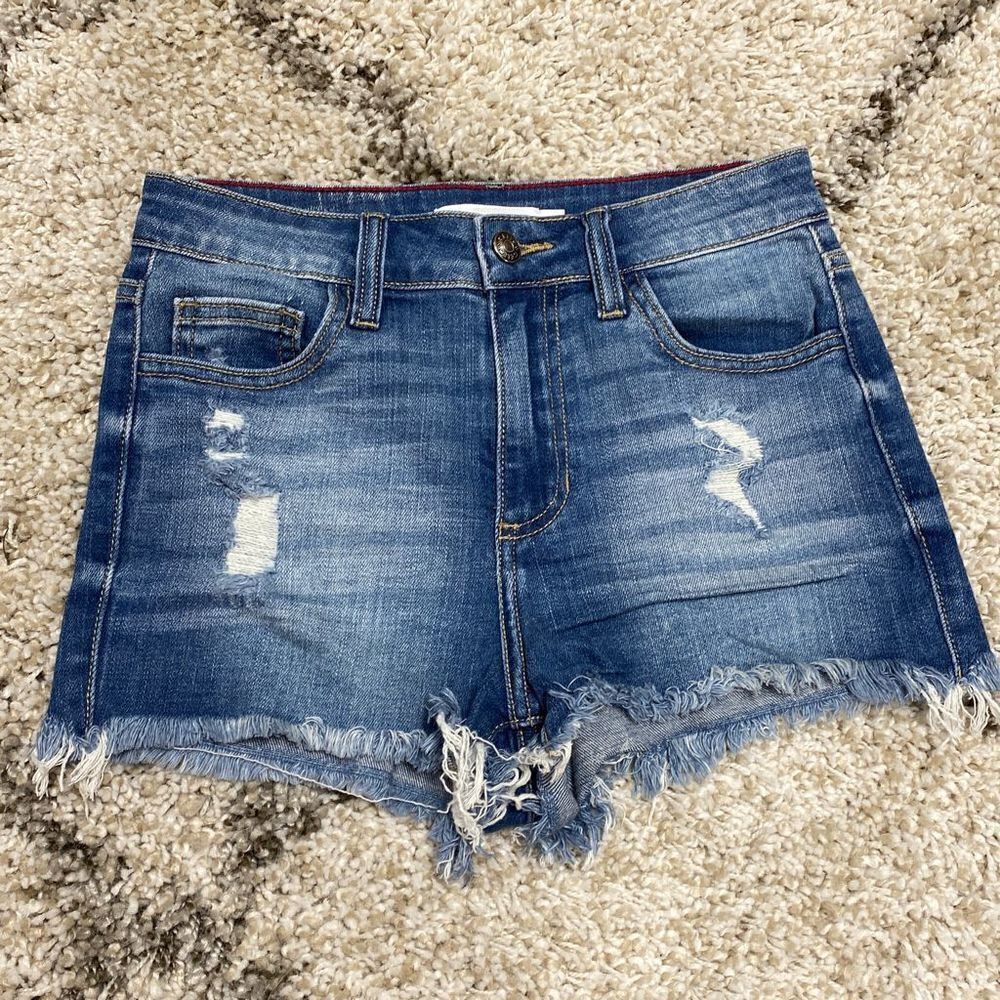 Cello Frayed Denim Shorts Size Small - Picture 2 of 6